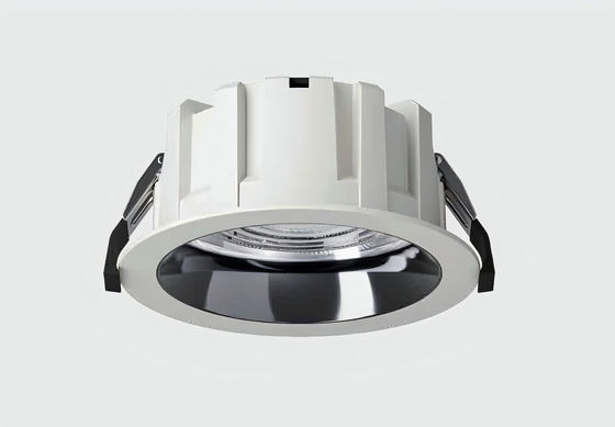 3.5 นิ้ว LED ดาวน์ไลท์ Ultra Thin 3000K Warm White Recessed Ceiling Lights สําหรับโรงแรม Airpot โรงเรียน 15W 2000LM